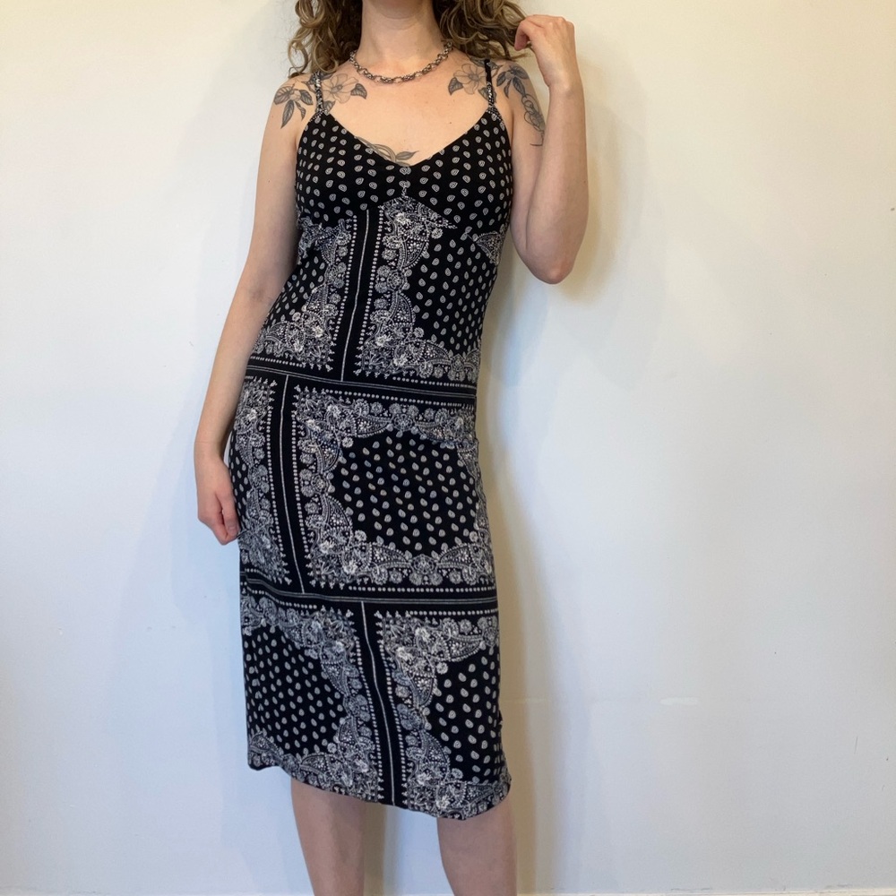 Dex Black Bandana-Print Slip Midi Dress in size medium